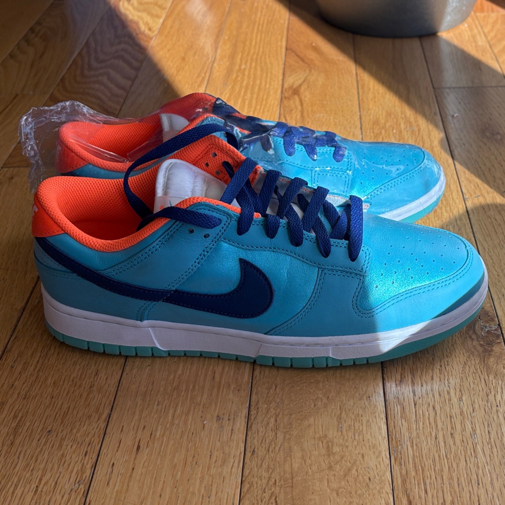 Nike Men’s Dunk Low SE "Baltic Blue Total Orange - Picture 2 of 4